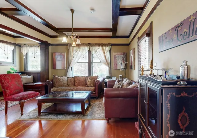 Photo 3 of Single family home for sale at 320 Juniper St, Walla Walla, WA 99362 | MLS# NWM2570256 | Listing updated on 2026-09-16