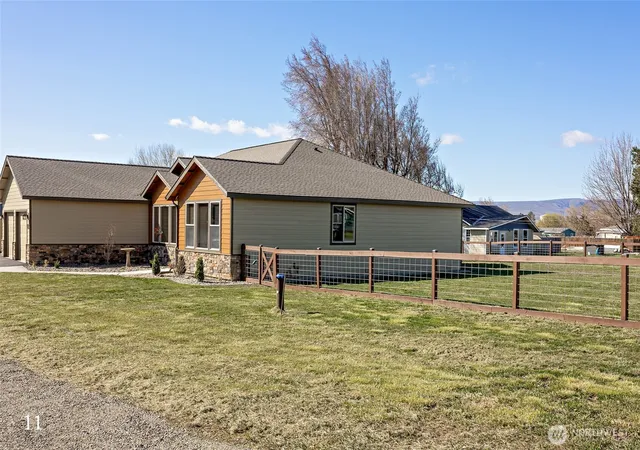 Photo 2 of Contingent at 41 Lyle Crk Ln, Ellensburg, WA 98926 | MLS# NWM2570285 | Listing updated on 2026-09-29