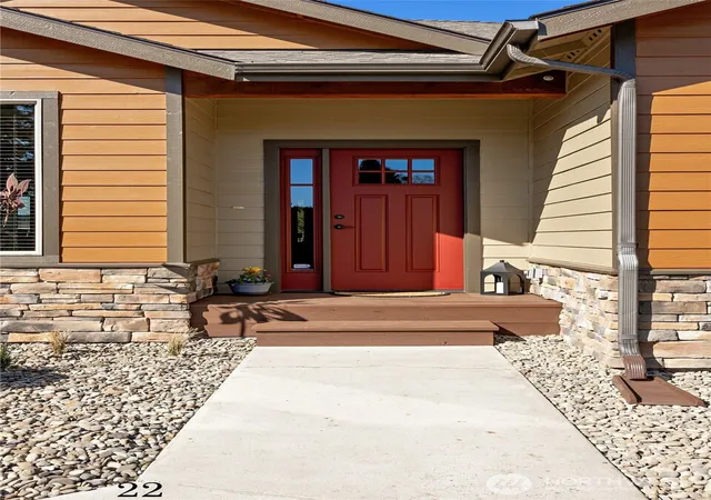 Photo 3 of Single family home for sale at 41 Lyle Crk Ln, Ellensburg, WA 98926 | MLS# NWM2570285 | Listing updated on 2026-09-29