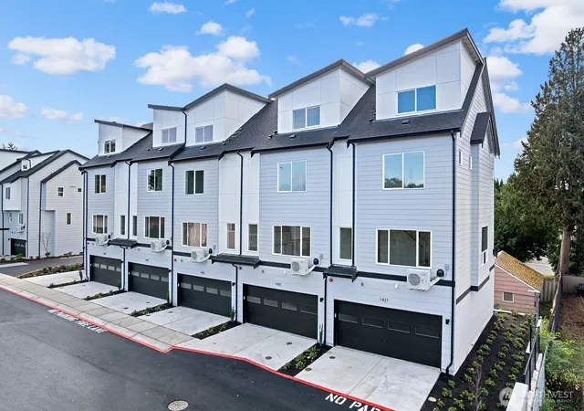 Photo 37 of Townhouse for sale at 1419 SW 111th Lane, Seattle, WA 98146 | MLS# NWM2570307 | Listing updated on 2026-10-11