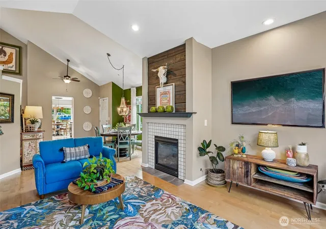 Photo 4 of Townhouse for sale at 6547 Lindsay Ave SE #A, Auburn, WA 98092 | MLS# NWM2570420 | Listing updated on 2026-09-24
