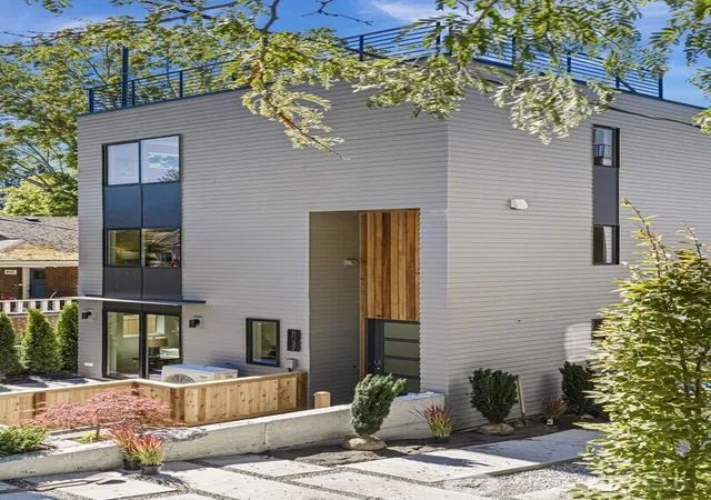 Photo 2 of Sale Pending at 8037 Wallingford Ave N, Seattle, WA 98103 | MLS# NWM2570607 | Listing updated on 2026-09-25