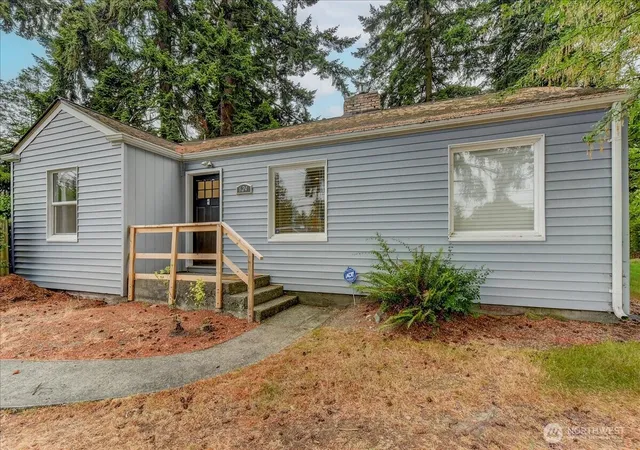 Photo 1 of Single family home for sale at 624 Madison St, Everett, WA 98203 | MLS# NWM2570949 | Listing updated on 2026-09-22