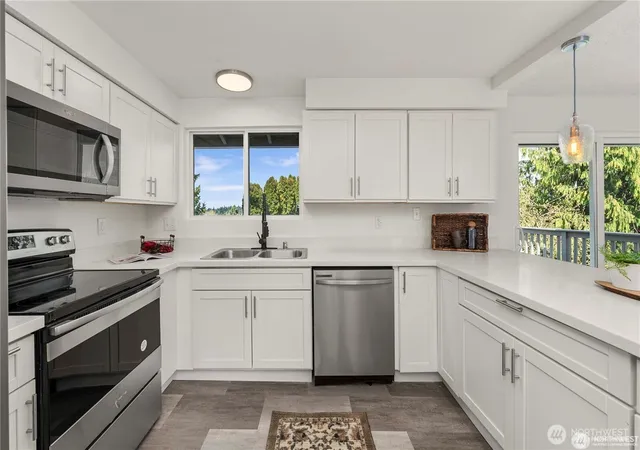 Photo 3 of Sale Pending at 5033 37th Street Ne, Tacoma, WA 98422 | MLS# NWM2570971 | Listing updated on 2026-09-17