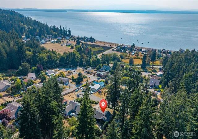 Photo 3 of Sale Pending at 5959 Sundown Ln, Freeland, WA 98249 | MLS# NWM2571030 | Listing updated on 2026-09-18