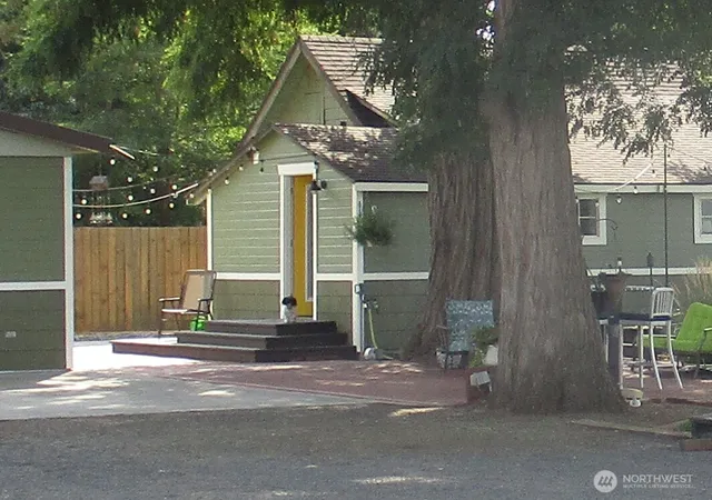 Photo 3 of Single family home for sale at 1278 Belle St, Walla Walla, WA 99362 | MLS# NWM2571084 | Listing updated on 2026-09-30