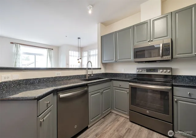 Photo 3 of Townhouse for sale at 17656 134th Lane Se #F17656, Renton, WA 98058 | MLS# NWM2571109 | Listing updated on 2026-09-17