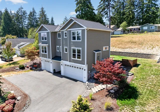 Photo 2 of Sale Pending at 141 E Allynview Dr, Allyn, WA 98524 | MLS# NWM2571144 | Listing updated on 2026-09-17