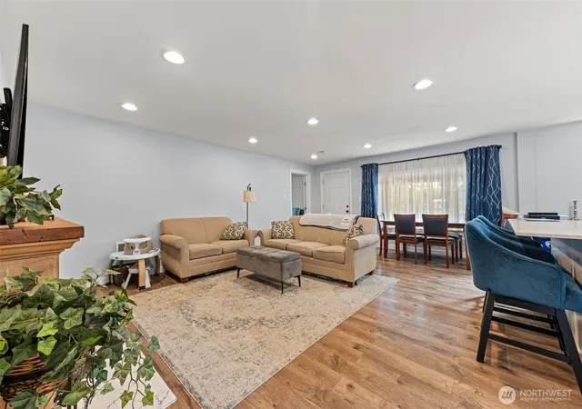 Photo 3 of Single family home for sale at 1818 S Hosmer St, Tacoma, WA 98405 | MLS# NWM2571167 | Listing updated on 2026-09-25
