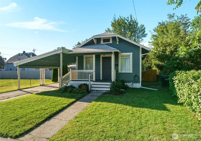 Photo 1 of Single family home for sale at 15 Whitman St, Walla Walla, WA 99362 | MLS# NWM2571200 | Listing updated on 2026-09-28