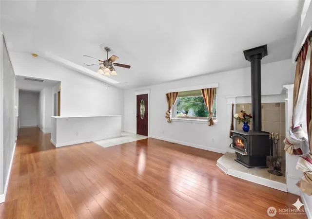 Photo 4 of Single family home for sale at 3046 Glenhaven Dr, Sedro Woolley, WA 98284 | MLS# NWM2571209 | Listing updated on 2026-09-30