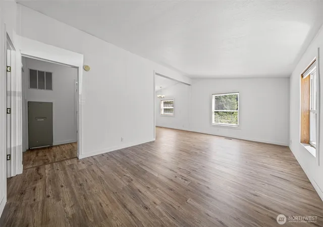 Photo 4 of Manufactured home for sale at 11607 Golden Given Rd E, Tacoma, WA 98445 | MLS# NWM2571464 | Listing updated on 2026-09-26