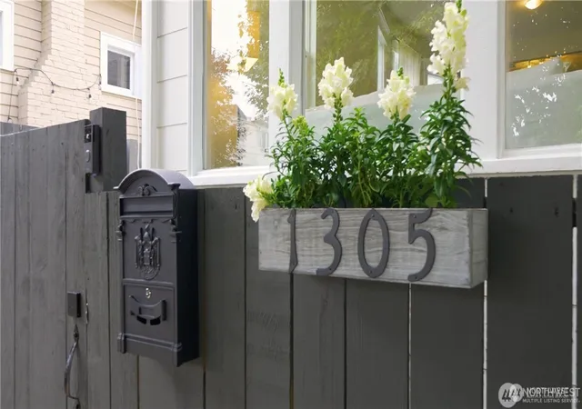 Photo 3 of Sale Pending at 1305 Ne 55th Street, Seattle, WA 98105 | MLS# NWM2571473 | Listing updated on 2026-09-08