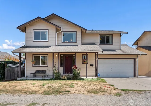 Photo 1 of Single family home for sale at 865 S 52nd Street, Tacoma, WA 98408 | MLS# NWM2571760 | Listing updated on 2026-09-16