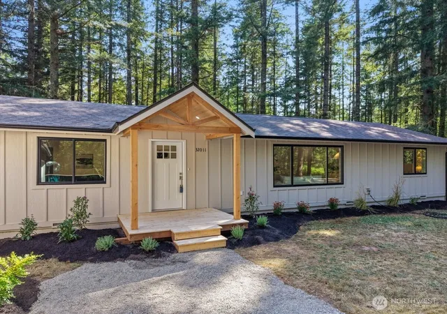 Photo 2 of Single family home for sale at 32011 Se 268th Street, Ravensdale, WA 98051 | MLS# NWM2571799 | Listing updated on 2026-10-03