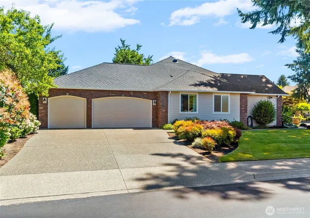 Photo 4 of Single family home for sale at 6024 Troon Ln Se, Olympia, WA 98501 | MLS# NWM2571844 | Listing updated on 2026-09-17