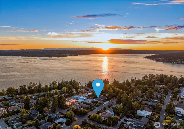 Photo 3 of Single family home for sale at 615 & 617 13th Ave W, Kirkland, WA 98033 | MLS# NWM2571973 | Listing updated on 2026-09-29