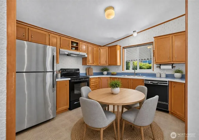 Photo 4 of Manufactured home for sale at 23825 15th Avenue SE #302, Bothell, WA 98021 | MLS# NWM2572298 | Listing updated on 2026-09-17