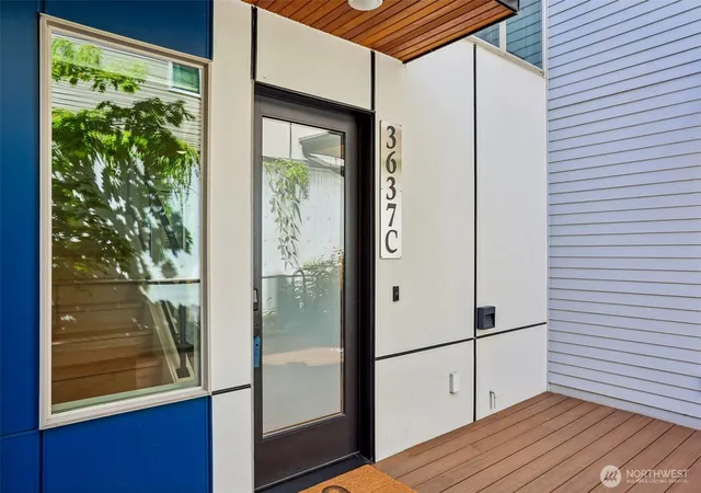 Photo 3 of Sale Pending at 3637 C Dayton Ave N, Seattle, WA 98103 | MLS# NWM2572495 | Listing updated on 2026-09-25