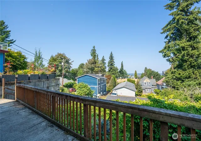 Photo 2 of Single family home for sale at 927 Jersey St, Bellingham, WA 98225 | MLS# NWM2572722 | Listing updated on 2026-09-25