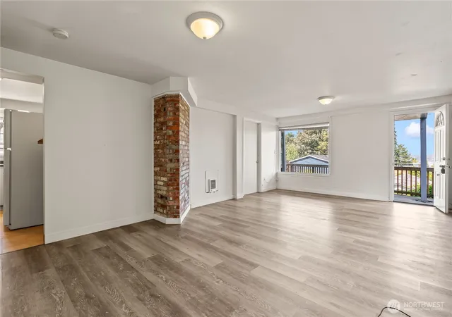 Photo 3 of Single family home for sale at 927 Jersey St, Bellingham, WA 98225 | MLS# NWM2572722 | Listing updated on 2026-09-25
