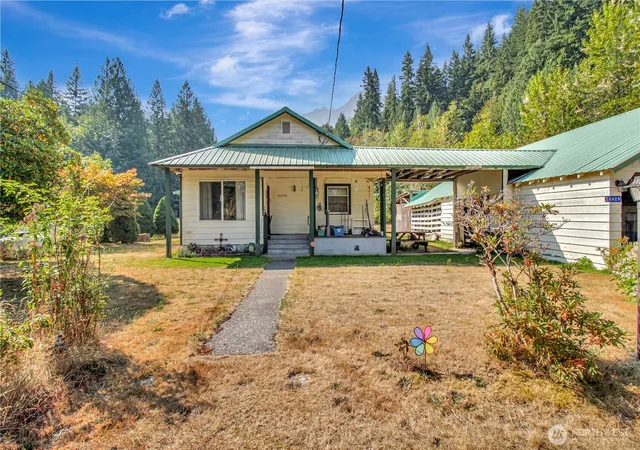 Photo 2 of Single family home for sale at 26429 469th Avenue Ne, Darrington, WA 98241 | MLS# NWM2572958 | Listing updated on 2026-09-30