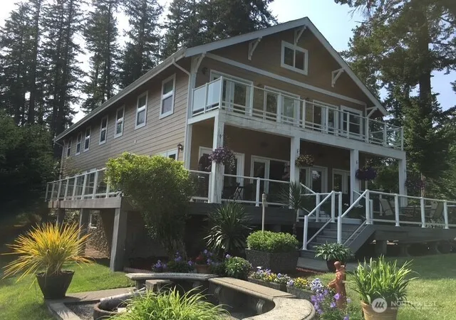 Photo 4 of Single family home for sale at 5744 Lagoon Ln Nw, Gig Harbor, WA 98335 | MLS# NWM2573211 | Listing updated on 2026-09-18