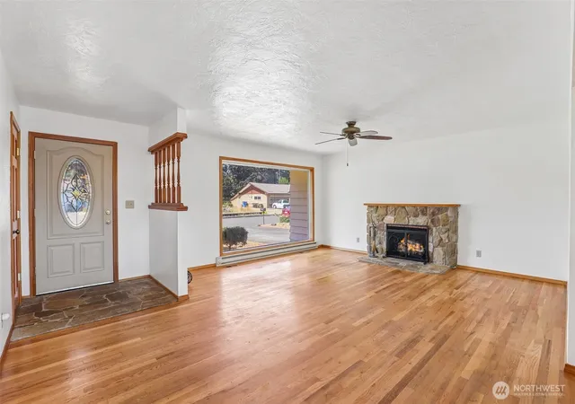 Photo 4 of Sale Pending at 413 Little Rock Wy, Vancouver, WA 98664 | MLS# NWM2573237 | Listing updated on 2026-09-30