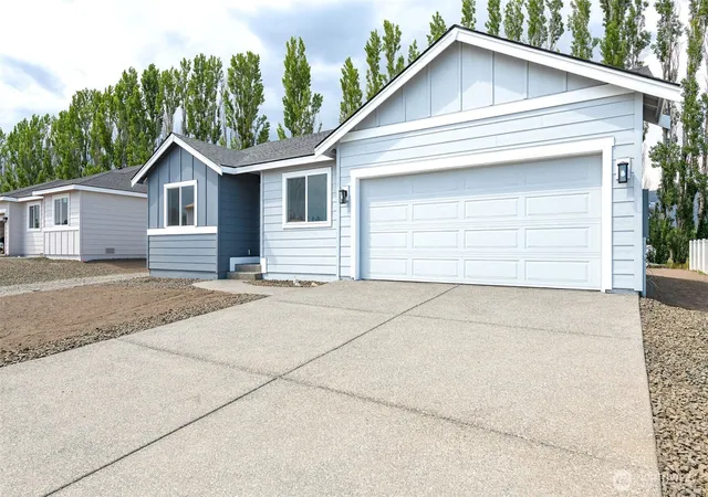 Photo 2 of Single family home for sale at 530 Chinook Winds Ln, Tieton, WA 98947 | MLS# NWM2573446 | Listing updated on 2026-09-25