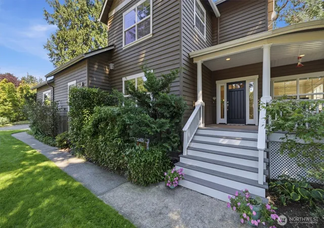 Photo 4 of Single family home for sale at 506 Azalea Ave Ne, Bainbridge Island, WA 98110 | MLS# NWM2573570 | Listing updated on 2026-09-30