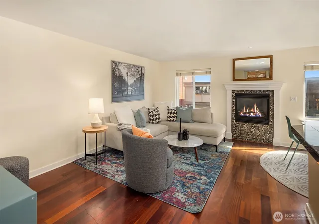 Photo 4 of Townhouse for sale at 2609 Nw 57Th St #C, Seattle, WA 98107 | MLS# NWM2573945 | Listing updated on 2026-09-26