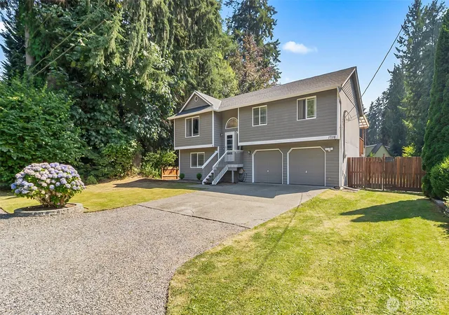 Photo 3 of Single family home for sale at 17116 120th Pl, Arlington, WA 98223 | MLS# NWM2573968 | Listing updated on 2026-09-21