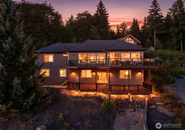 Photo 1 of Single family home for sale at 403 Se Crestview Dr, Chehalis, WA 98532 | MLS# NWM2574012 | Listing updated on 2026-09-17