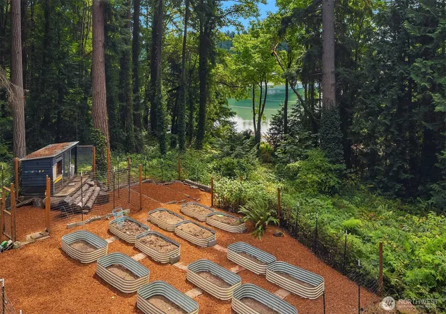 Photo 3 of Sale Pending at 12640 Manzanita Rd Ne, Bainbridge Island, WA 98110 | MLS# NWM2574192 | Listing updated on 2026-09-17