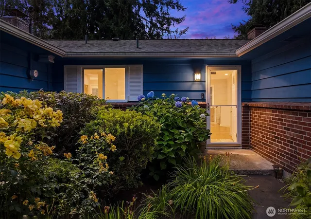 Photo 3 of Single family home for sale at 16217 Ne 25th St, Bellevue, WA 98008 | MLS# NWM2574228 | Listing updated on 2026-10-01