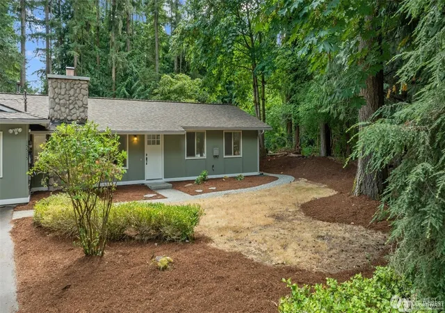 Photo 2 of Single family home for sale at 15515 184th Pl Ne, Woodinville, WA 98072 | MLS# NWM2574241 | Listing updated on 2026-09-30