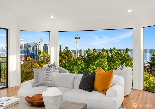Photo 3 of Single family home for sale at 118 Highland Dr, Seattle, WA 98109 | MLS# NWM2574423 | Listing updated on 2026-09-28