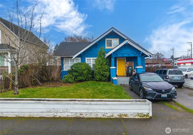 Photo 2 of Sale Pending at 3812 S Thompson Ave, Tacoma, WA 98418 | MLS# NWM2574508 | Listing updated on 2026-09-16