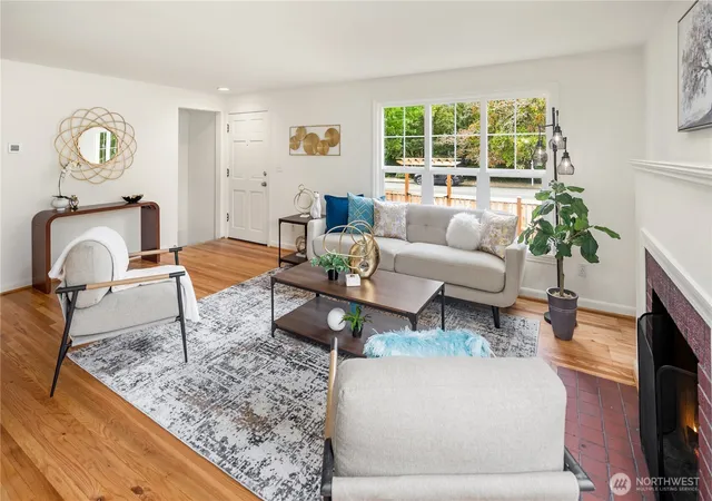 Photo 4 of Single family home for sale at 5616 Fauntleroy Wy Sw, Seattle, WA 98136 | MLS# NWM2574907 | Listing updated on 2026-09-28