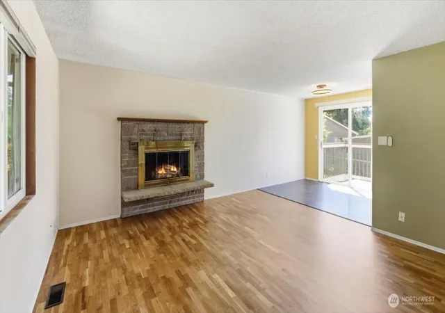 Photo 3 of Single family home for sale at 22004 36Th Ave W, Mountlake Terrace, WA 98043 | MLS# NWM2574925 | Listing updated on 2026-09-17