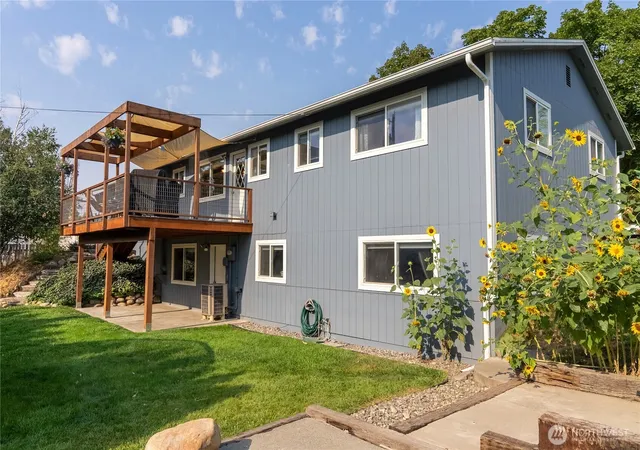 Photo 3 of Sale Pending at 948 N 4Th Ave, Okanogan, WA 98840 | MLS# NWM2575044 | Listing updated on 2026-09-25