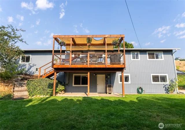 Photo 4 of Sale Pending at 948 N 4Th Ave, Okanogan, WA 98840 | MLS# NWM2575044 | Listing updated on 2026-09-25
