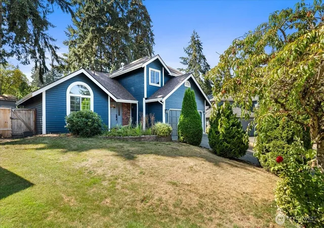 Photo 1 of Single family home for sale at 5421 James Pl Se, Auburn, WA 98092 | MLS# NWM2575081 | Listing updated on 2026-09-30