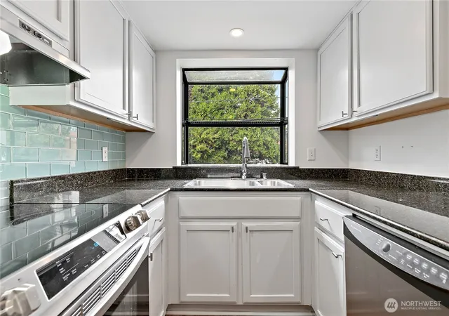 Photo 4 of Condo for sale at 8816 Nesbit Ave N #101, Seattle, WA 98103 | MLS# NWM2575141 | Listing updated on 2026-09-17