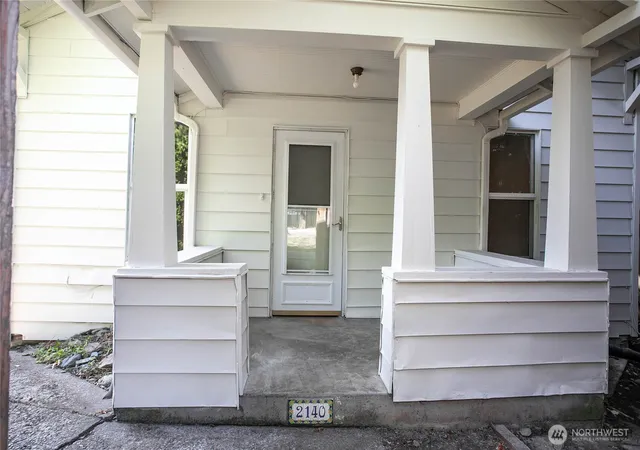 Photo 3 of Sale Pending at 2140 Harris Ave, Bellingham, WA 98225 | MLS# NWM2575167 | Listing updated on 2026-09-25
