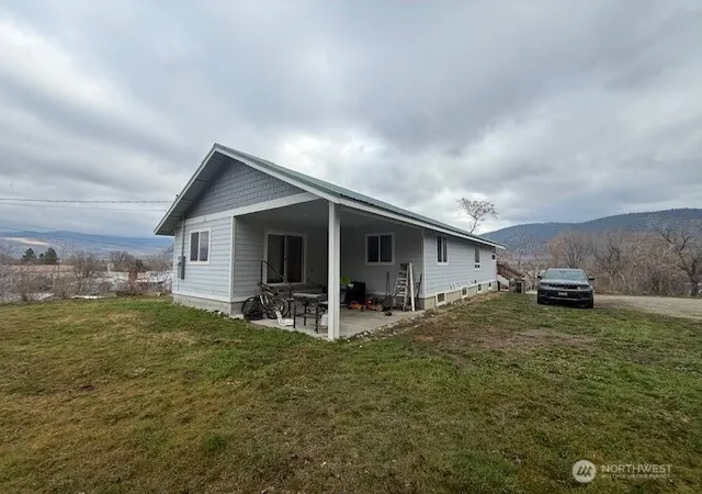 Photo 3 of Single family home for sale at 1822 Juniper, Oroville, WA 98844 | MLS# NWM2575188 | Listing updated on 2026-09-25