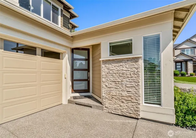 Photo 2 of Single family home for sale at 4033 168th Pl Se, Bothell, WA 98012 | MLS# NWM2575205 | Listing updated on 2026-10-02