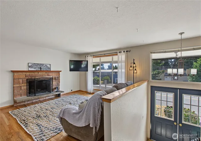 Photo 3 of Sale Pending at 3710 S 268Th, Kent, WA 98032 | MLS# NWM2575221 | Listing updated on 2026-09-17