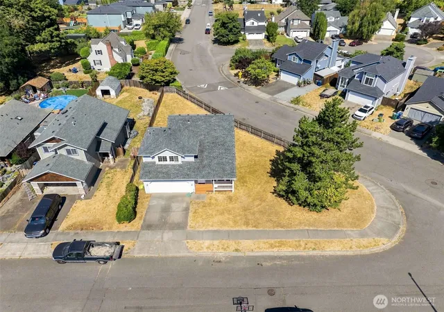 Photo 2 of Sale Pending at 6521 26th St Ne, Tacoma, WA 98422 | MLS# NWM2575258 | Listing updated on 2026-09-26