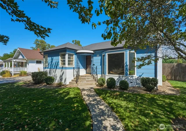 Photo 1 of Single family home for sale at 404 N Division St, Walla Walla, WA 99362 | MLS# NWM2575317 | Listing updated on 2026-09-18